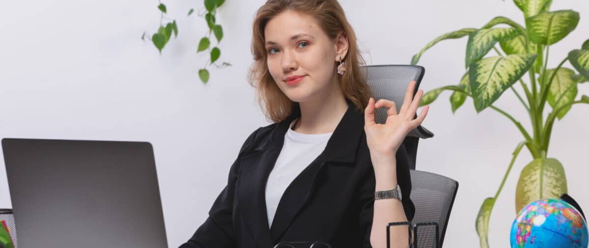 Między językami a paragrafami: jak tłumacz przysięgły dba o zgodność prawną dokumentów